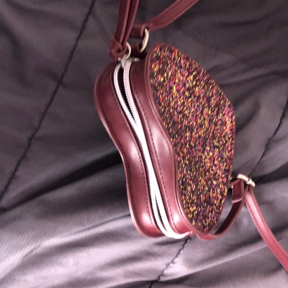 Glitter heart cross body purse - Picture 4 of 4